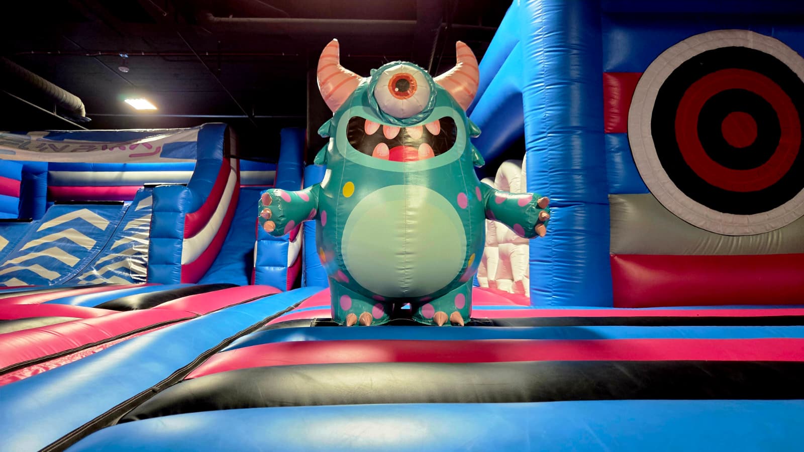 FunParx official image of its indoor airpark